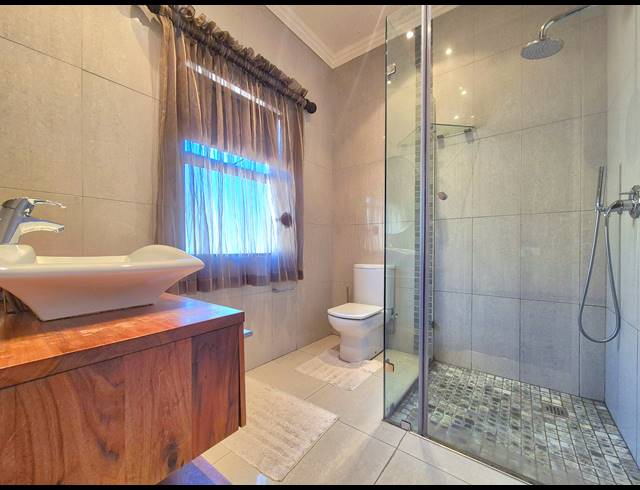 4 BEDROOM FREEHOLD FOR SALE IN SUNWARD PARK